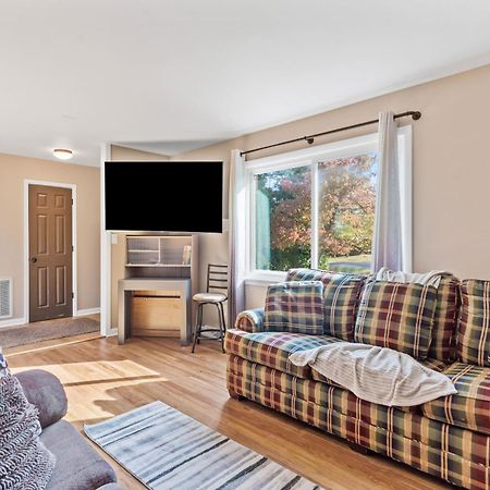 Chill Retreat, Hot Tub, Large Private Yard Villa Wilmington Luaran gambar