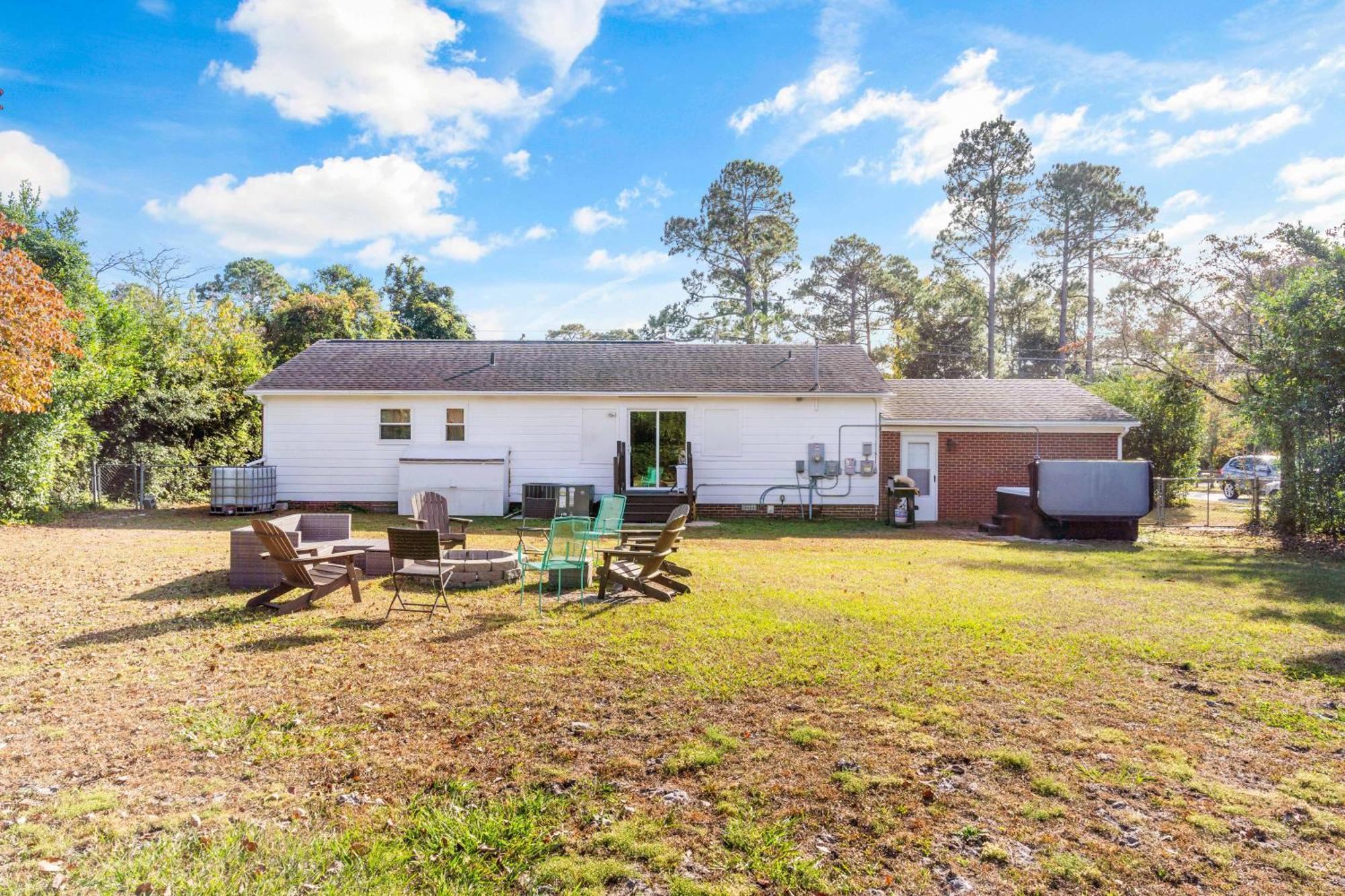 Chill Retreat, Hot Tub, Large Private Yard Villa Wilmington Luaran gambar