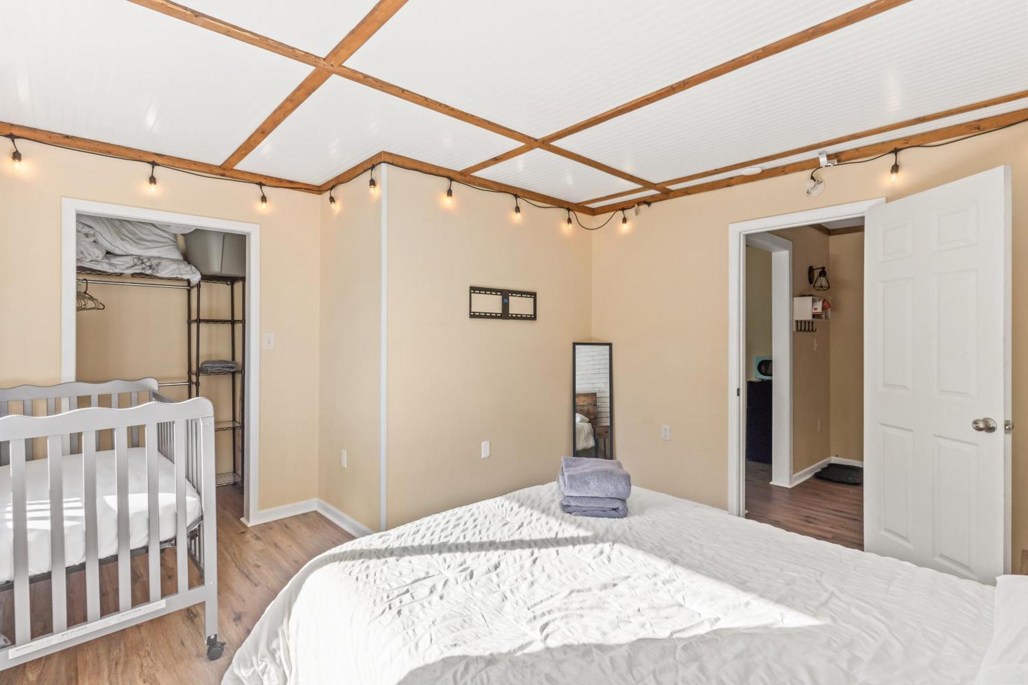 Chill Retreat, Hot Tub, Large Private Yard Villa Wilmington Luaran gambar